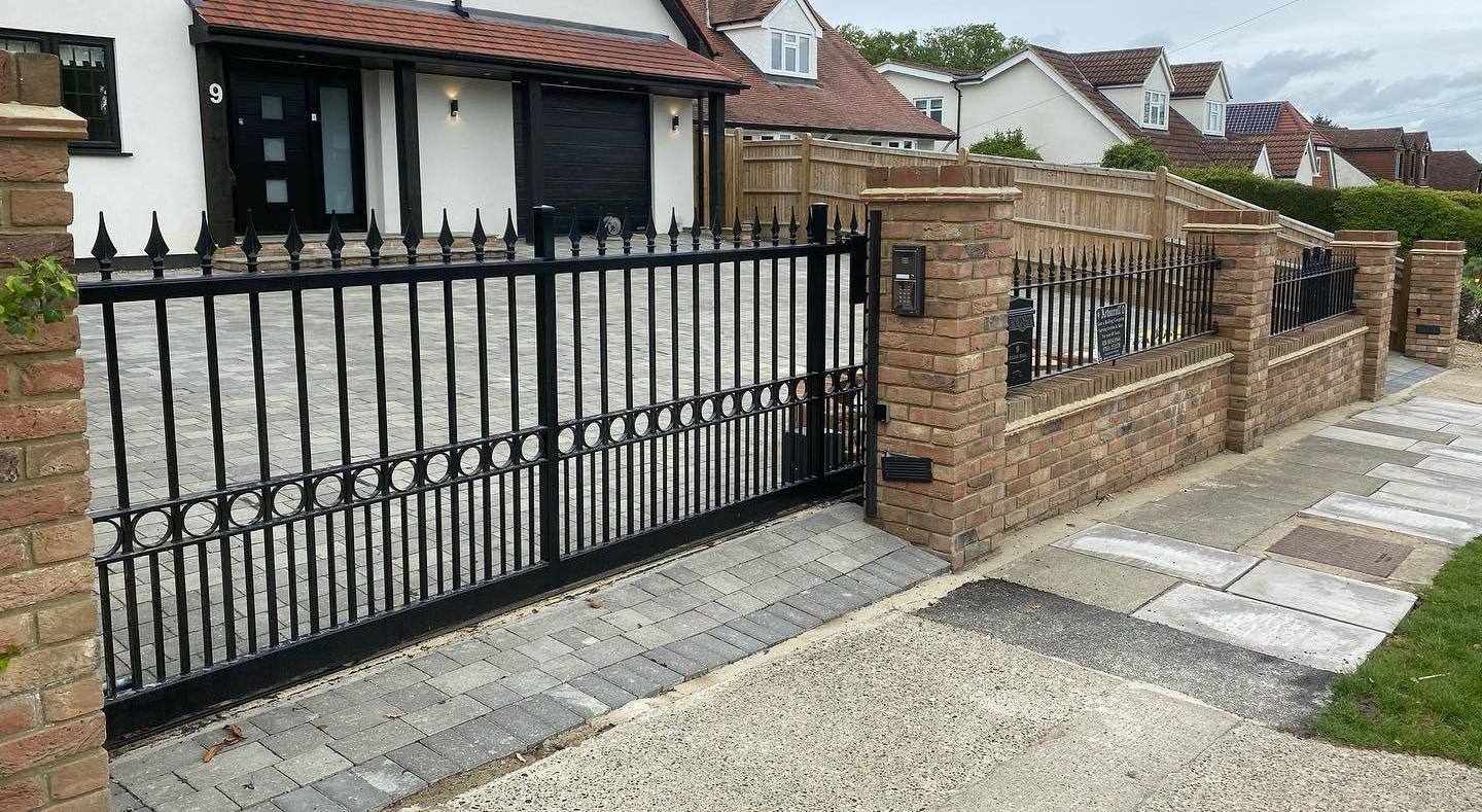 Nice automatic gate installer example